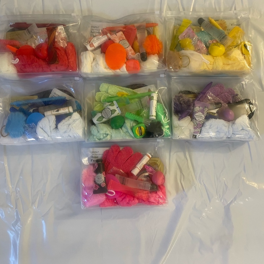 🎁Holiday Pre Made Gift! Stocking Stuffer ! - Picture 5 of 6